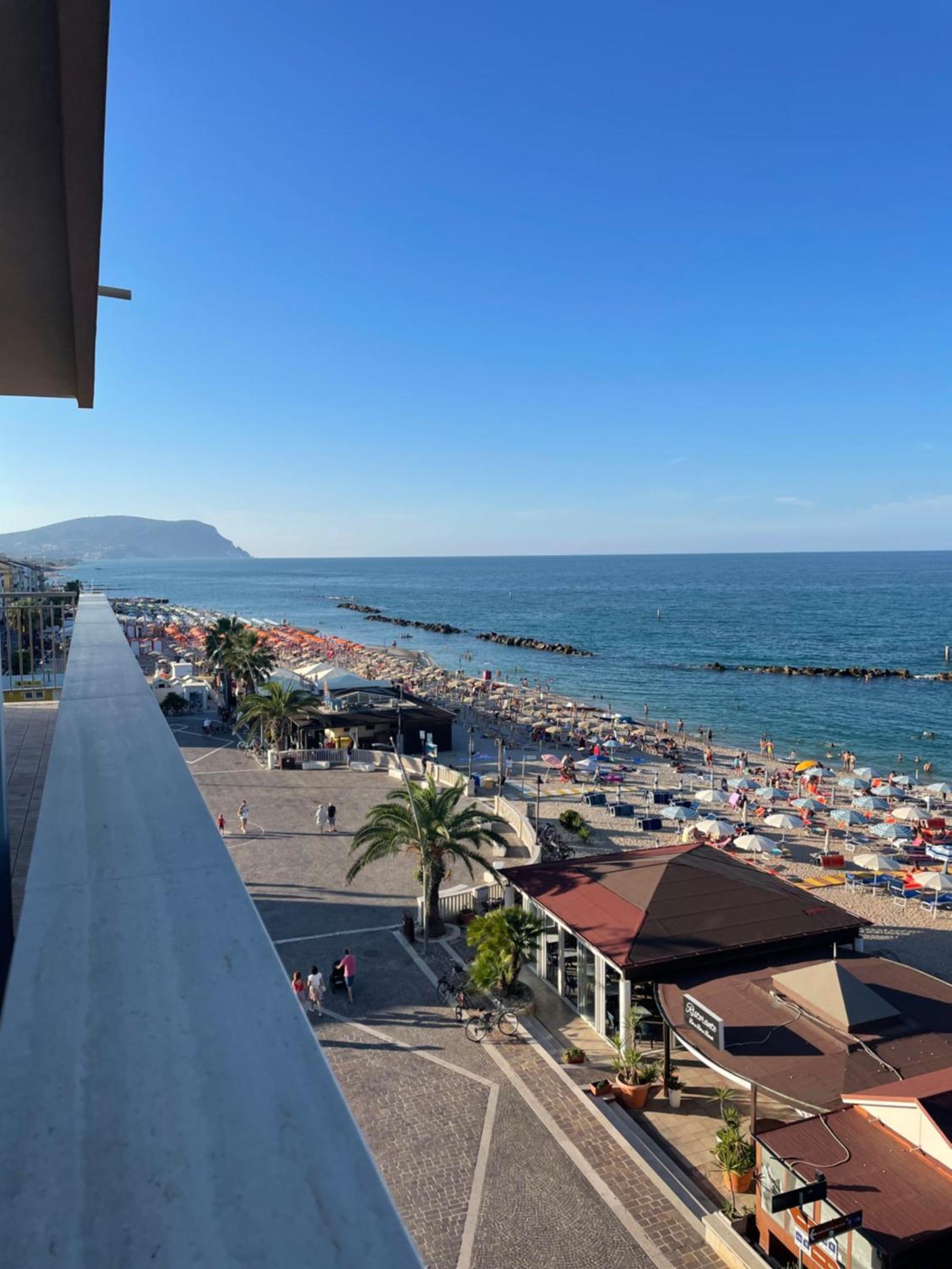 Il Balcone Sul Mare Apartment Porto Recanati Exterior photo